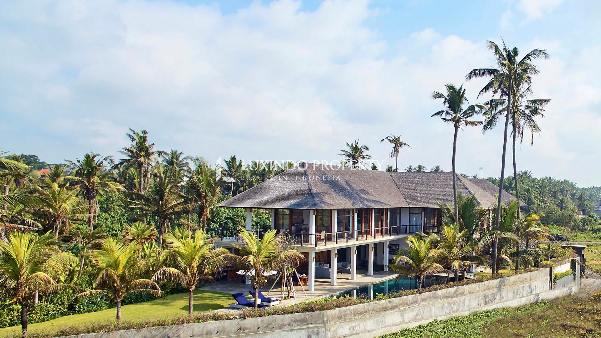 SUKAWATI - EXCEPTIONAL ABSOLUTE BEACHFRONT ESTATE (LHV1047)